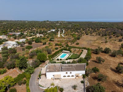 /international/it/carovigno-apulia-310110043186/