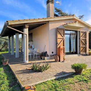 /international/it/scarlino-scalo-tuscany-310107184976/
