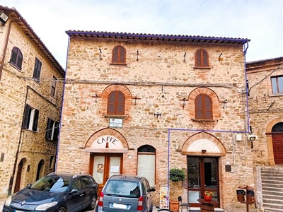 /international/it/gualdo-cattaneo-umbria-310103768951/
