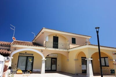 /international/it/viale-pietro-nenni-porto-san-paolo-sardinia-310103802681/