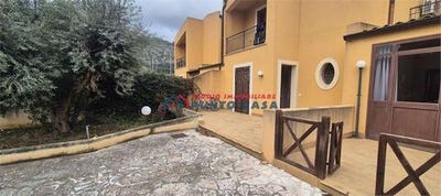 /international/it/valderice-sicily-310106877276/
