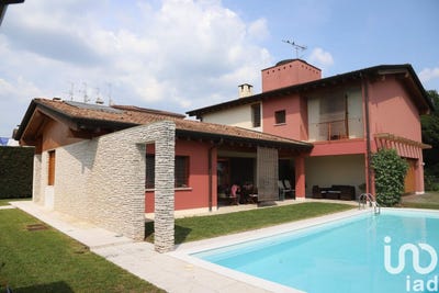 /international/it/castel-goffredo-lombardy-310106595040/