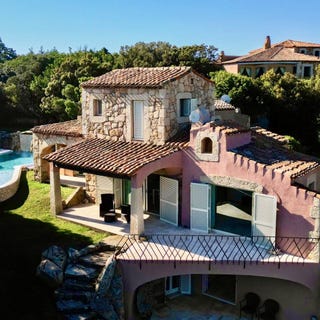 /international/it/cala-di-volpe-sardinia-310110075887/