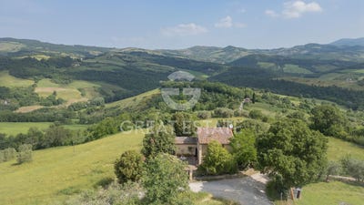 /international/it/san-casciano-dei-bagni-tuscany-310098742725/?lang=id