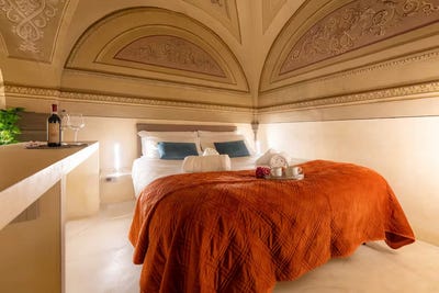 /international/it/via-dei-benci-florence-tuscany-310093861119/