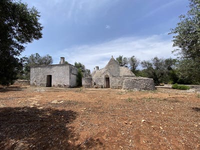 /international/it/ceglie-messapica-apulia-310106835532/