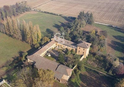 /international/it/vellezzo-bellini-lombardy-310105304455/