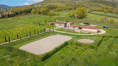 /international/it/castel-focognano-tuscany-310107239890/