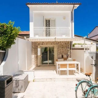 /international/it/forte-dei-marmi-tuscany-310119979326/
