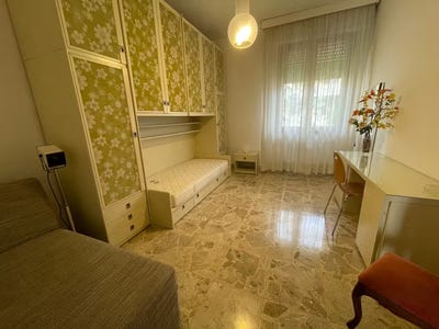 /international/it/via-ugo-foscolo-scandicci-tuscany-310093833794/