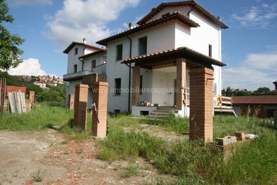 /international/it/lucignano-tuscany-120094225282/