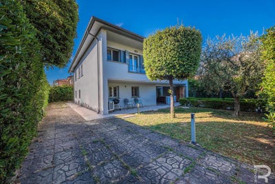 /international/it/cecina-tuscany-310108793332/?lang=fr