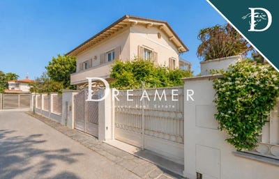 /international/it/forte-dei-marmi-tuscany-310109091805/