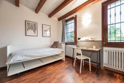 /international/it/via-delle-rose-padova-veneto-310096028489/