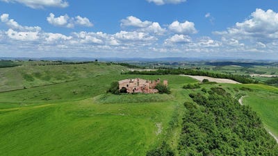 /international/it/monteroni-d-arbia-tuscany-310107429846/