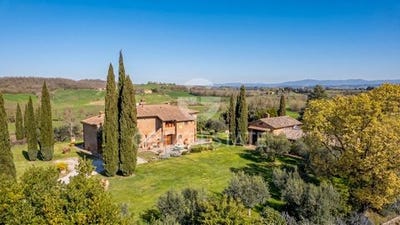 /international/it/chiusi-tuscany-310106880280/?lang=fr