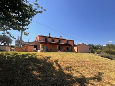 /international/it/cartoceto-marche-310105947475/