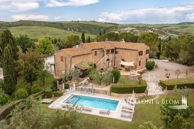 /international/it/ss-146-san-quirico-d-orcia-tuscany-310102715664/
