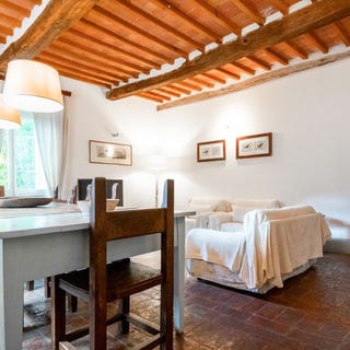 /international/it/castelnuovo-magra-liguria-310107295109/