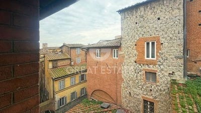 /international/it/siena-campania-310107564334/