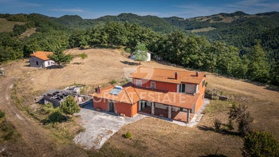 /international/it/apecchio-marche-310098724763/