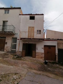 /international/it/via-umberto-maddalena-san-biagio-platani-sicily-310108700556/