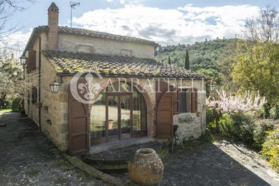 /international/it/asciano-tuscany-310106827044/