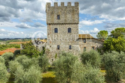 /international/it/monteriggioni-tuscany-310108056956/