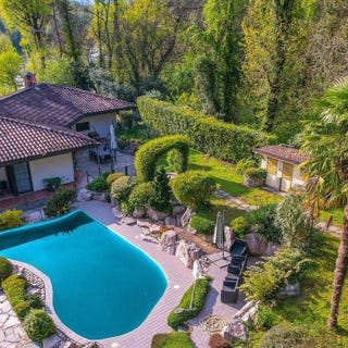 /international/it/sesto-calende-lombardy-310107412116/