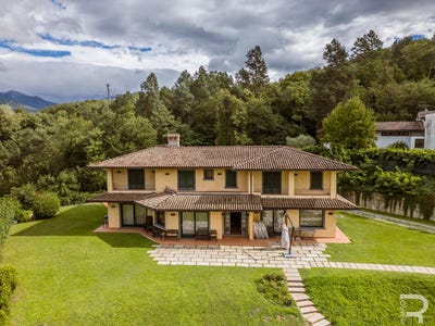 /international/it/castelnuovo-di-garfagnana-castelnuovo-di-garfagnana-tuscany-310102671230/