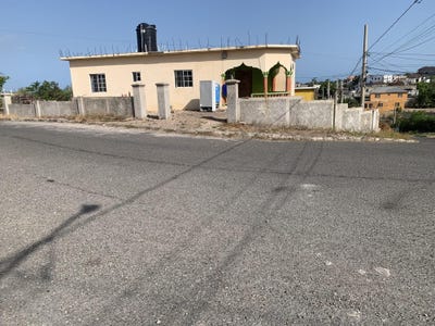 /international/jm/135-gerbera-avenue-freetown-clarendon-310101350460/?lang=en