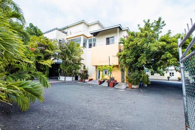 /international/jm/9-11-phoenix-avenue-unit-4-kingston-10-st-andrew-parish-310108993219/