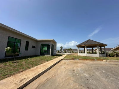 /international/jm/246-oak-estate-bernard-lodge-saint-catherine-parish-310100936082/?lang=en