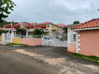 /international/jm/22a-leas-flats-unit-27-red-hills-st-andrew-parish-310108161192/