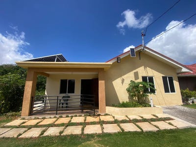 /international/jm/10-bloomfield-gardens-mandeville-manchester-parish-310107246435/