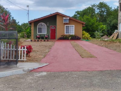 /international/jm/796-florence-hall-phase-7-cor-falmouth-trelawny-parish-310108288130/