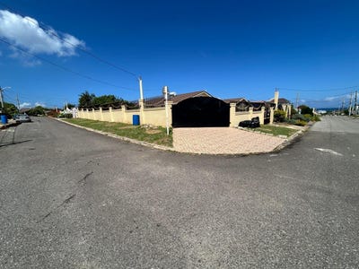 /international/jm/458-cardinal-ave-florence-h-florence-hall-village-trelawny-parish-310108456801/