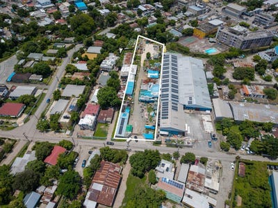 /international/jm/10-maverley-avenue-kingston-20-st-andrew-parish-310106335047/