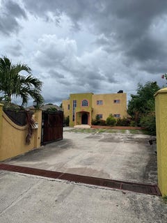 /international/jm/23-edingburgh-avenue-unit-9-kingston-8-st-andrew-parish-310108366572/