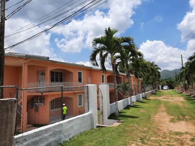 /international/jm/apt-6-escape-villas-crescent-park-st-ann-parish-310108869696/