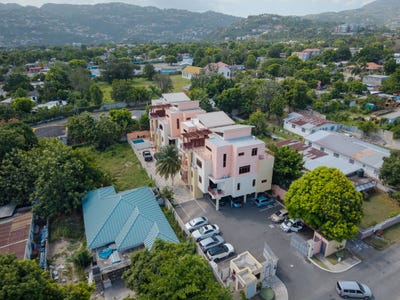 /international/jm/16-lawrence-ave-kingston-st-andrew-parish-310106410585/