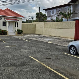 /international/jm/3-bradley-avenue-unit-3-kingston-10-st-andrew-parish-310100884182/