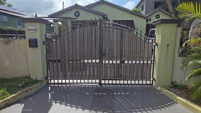 /international/jm/927-fisher-crescent-bogue-village-st-james-parish-310107247590/