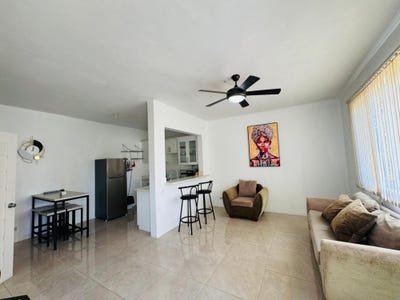 /international/jm/3-coopers-hill-road-montego-bay-st-james-parish-310108326641/