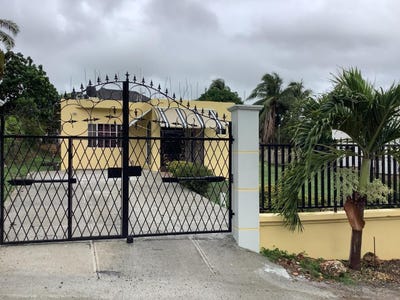 /international/jm/1083-st-gabriel-road-green-a-green-acres-st-catherine-310106292674/