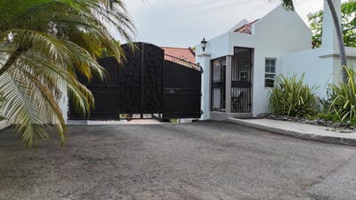 /international/jm/1-3-gwendon-park-avenue-unit-7-kingston-8-st-andrew-parish-310107445885/