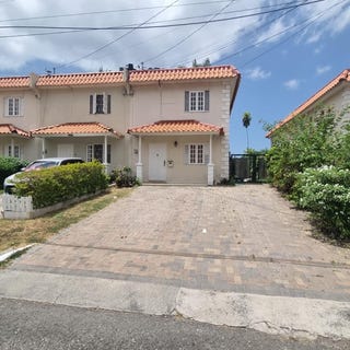 /international/jm/20-cowper-avenue-kingston-6-st-andrew-parish-310108456794/