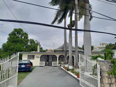 /international/jm/26-melrose-terrace-ironshore-st-james-parish-310107916671/