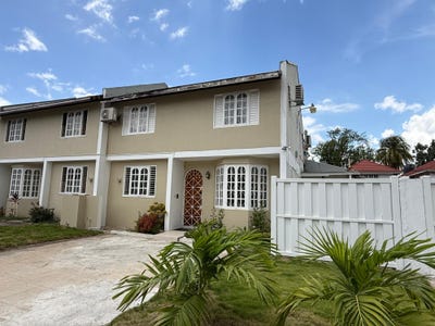 /international/jm/68-hope-road-unit-8-kingston-6-st-andrew-parish-310107813275/