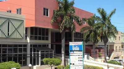 /international/jm/baywest-shopping-centre-montego-bay-st-james-parish-310108326655/